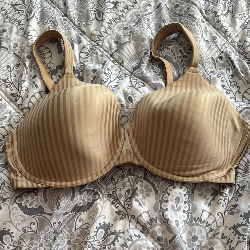 Playtex Cream Full Coverage Bra with Ribbed Detailing - Picture 4 of 6